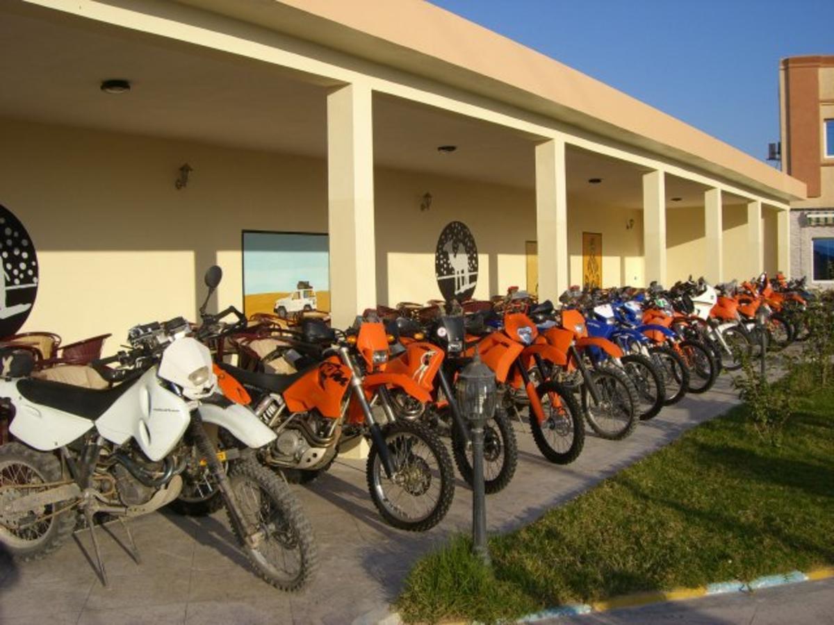Motel Paris Dakar Selouane Exteriér fotografie